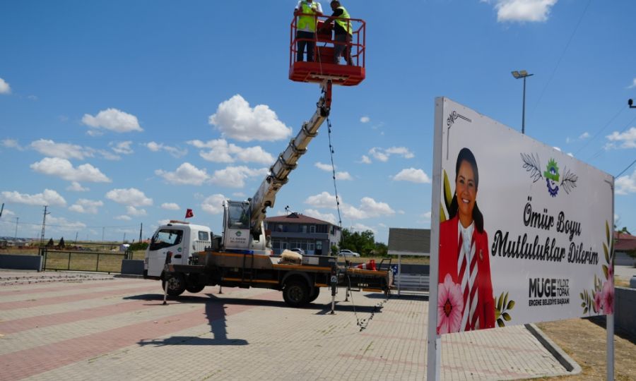 NE S�Z VERD�YSEK ONU YAPMAYA DEVAM ED�YORUZ!