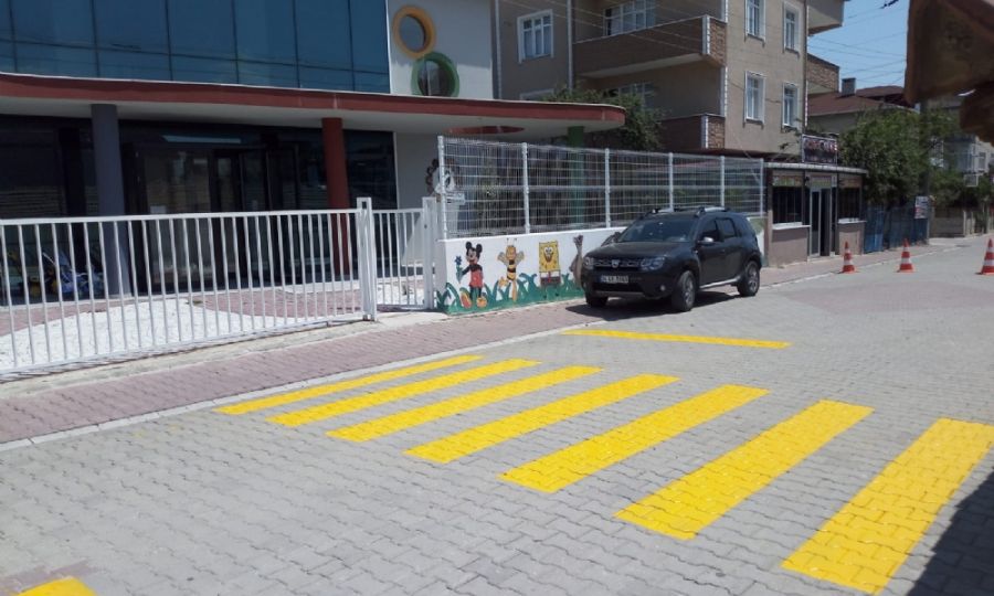 Ergene Belediyesinden Yaya Geçitlerine “Önce Yaya” Uyarısı