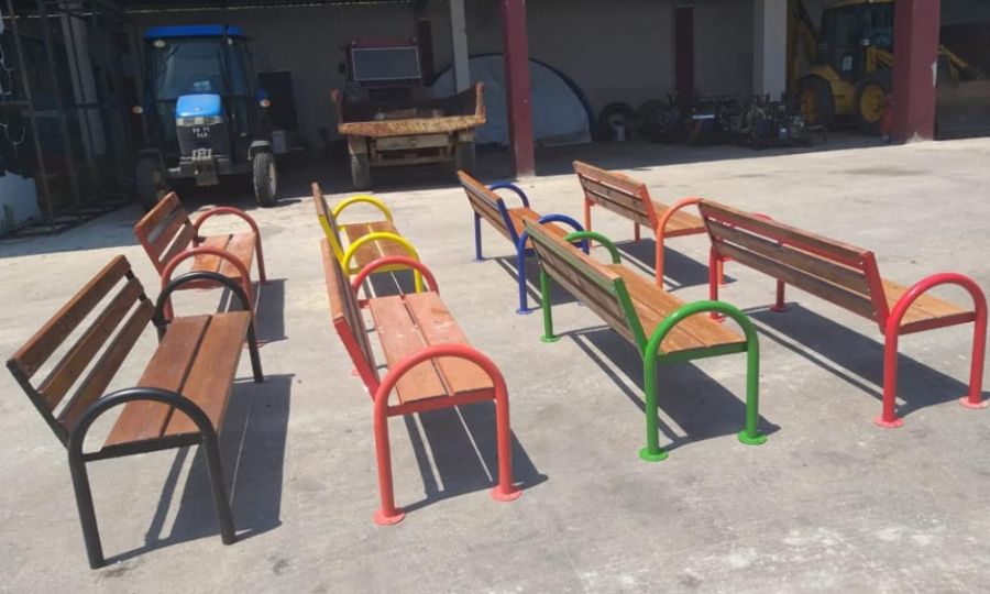 Ergene’de Parklarımızda Bulunan Oturma Banklarımız Yenileniyor
