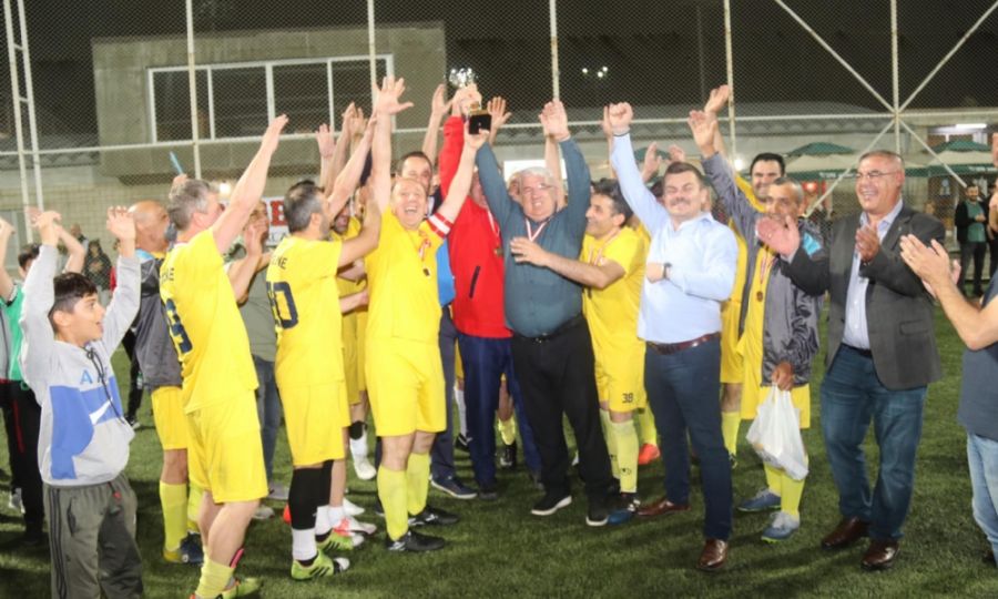 Şampiyonun kupası Başkan Yüksel’den