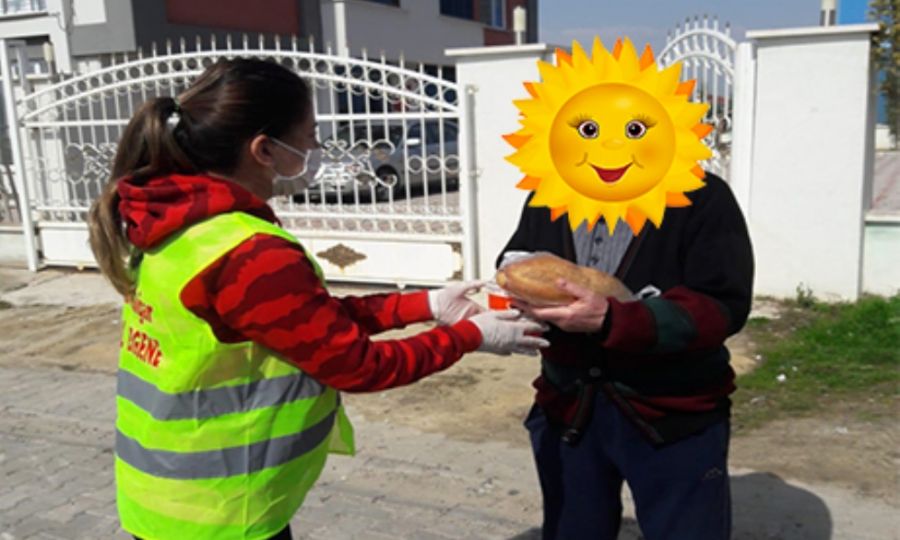 Ergene Belediyesi Sıcak Yemek Yardımında Bulunmaya Devam Ediyor