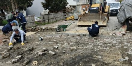 ERGENE�M�ZDE YOL VE KALDIRIM �ALI�MALARI ARALIKSIZ S�R�YOR