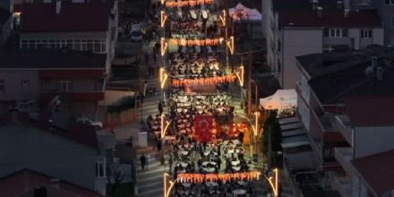 RAMAZANIN BEREKET� M�JDELERLE YE��LTEPE MAHALLEM�ZDE YA�ANDI!
