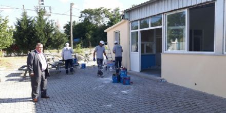 Ergenede Dn Salonlarnn Bakm ve Onarm  almalar Devam Ediyor