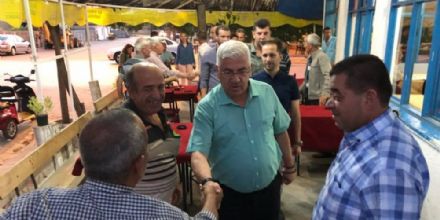 Bakan Yksel 17 Mahalleyi de Ziyaret Ederek Bayramlat