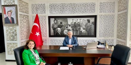 Sayn Bakanmzdan YKOB Bakan Pekere Ziyaret