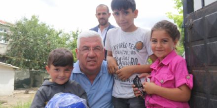 Bakan Yksel bayramda Ergeneyi kar kar dolat
