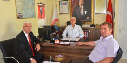 Ba�kan Y�ksel Marmarac�k Mahalle Muhtar�n� Ziyaret Etti