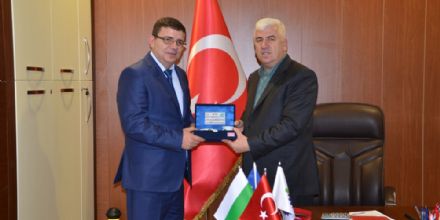 Hak ve zgrlkler Partisinden Bakan Yksele Ziyaret