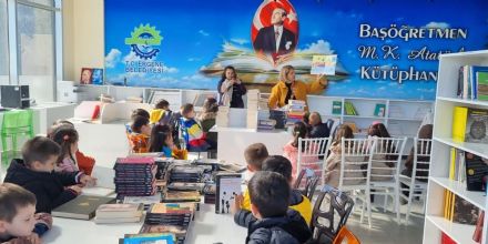 K���k ��renciler Ba���retmen Mustafa Kemal Atat�rk K�t�phanesini Ziyaret Etti