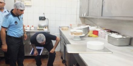Belediye ekipleri frn ve pastaneleri denetledi