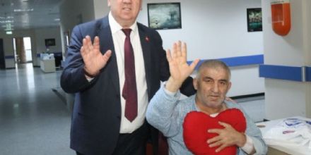 Ba�kan Y�ksel Bu Y�lda Gelene�i Bozmad�