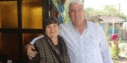 Ergene Belediye Bakan Rasim Yksel Kap Kap Gezerek Yallar Evlerinde Ziyaret Etti