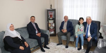 Ergene Belediye Bakan Rasim Yksel ehit Ailelerini Ziyaret Etti