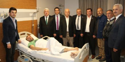Ba�kan Y�ksel Hastalar� Ziyaret Etti