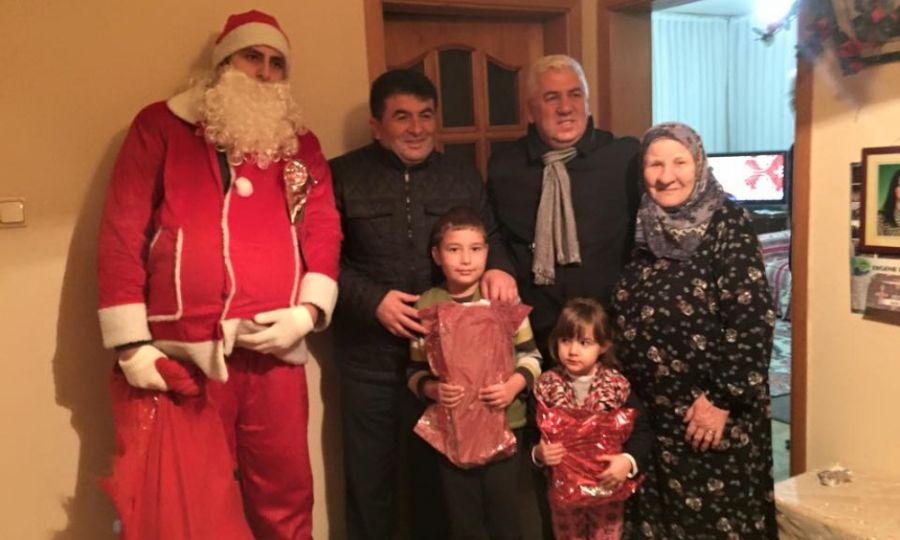 Bakan Ykselden Noel Baba Srprizi
