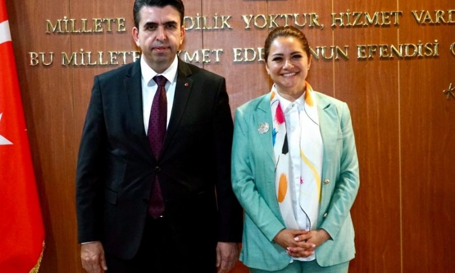 Sayn Kaymakammzdan Sayn Bakanmza Ziyaret