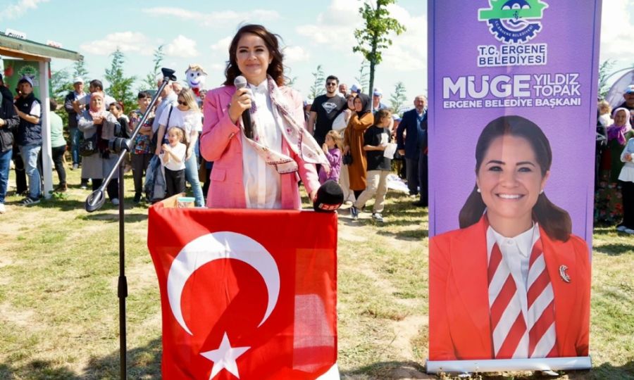MGE YILDIZ TOPAKA ANNELER GNNDE SEVG SELݔ 🍓