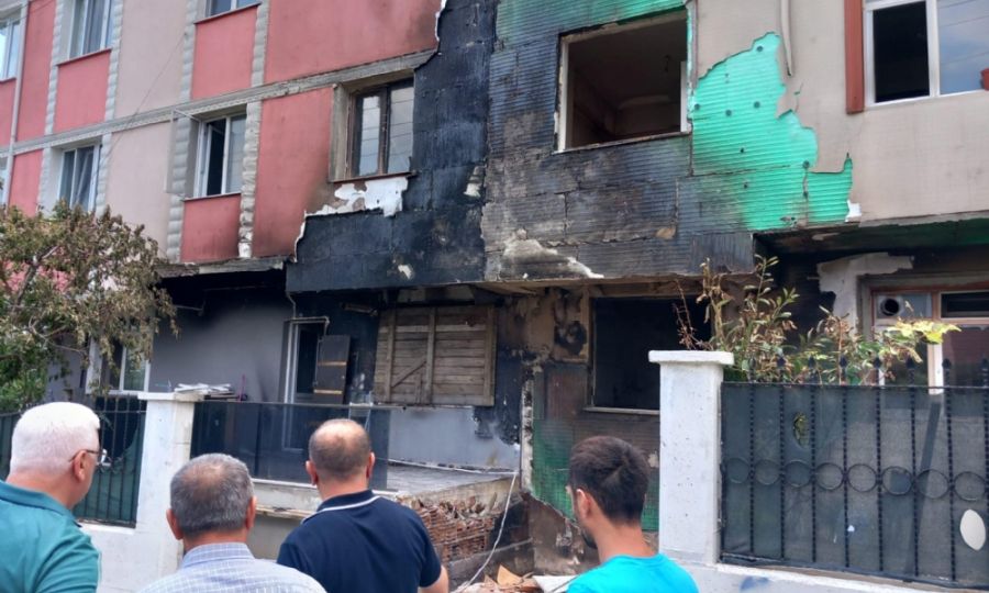 Bakan Ykselden evi yanan aileye gemi olsun ziyareti