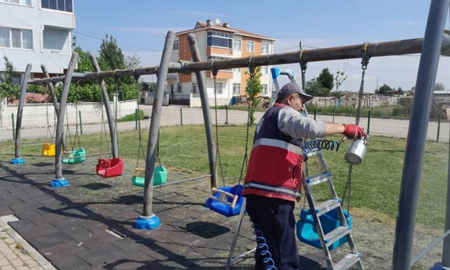Ergene Belediyesi Parklara Bakmn Srdryor
