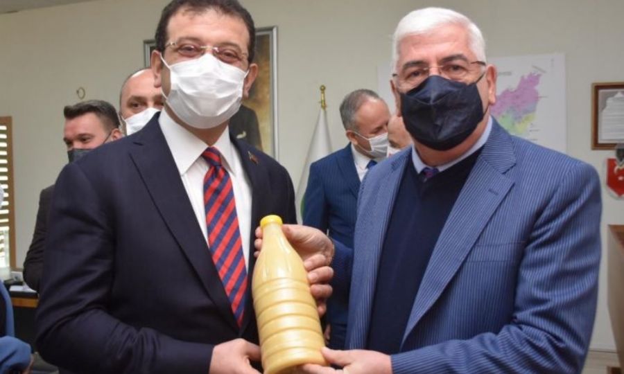 Ba�kan Y�ksel Ba�kan �mamo�lu�na Me�hur Velime�e Bozas� �kram Etti