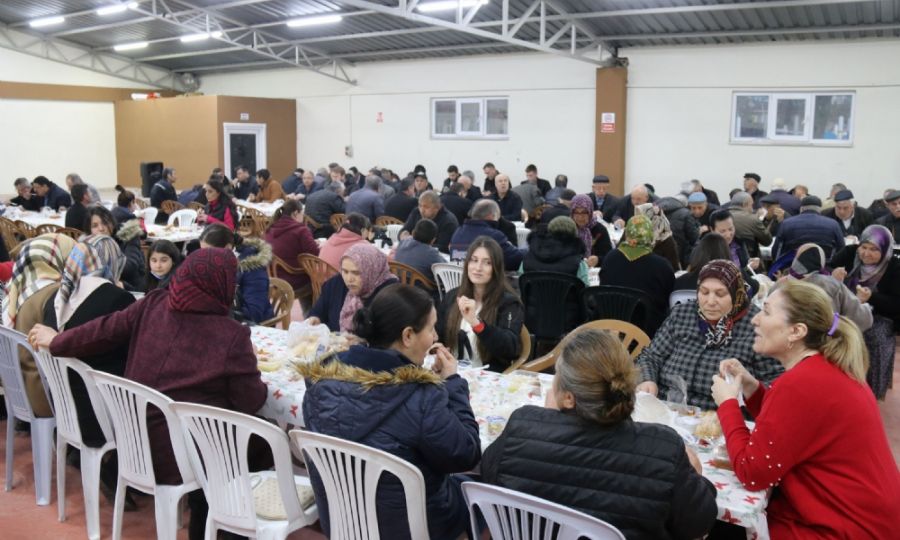 Sevgi Sofras� ��neler�de kuruldu